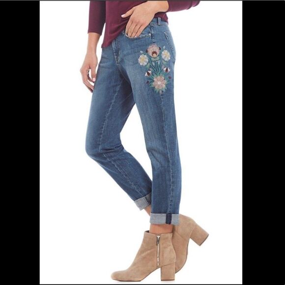 New Jessica Simpson Mika boyfriend jeans. Sz 25 - Picture 2 of 3